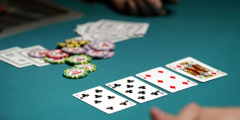 Anh em dễ dàng tham gia Poker tại giao diện chính của nhà cái